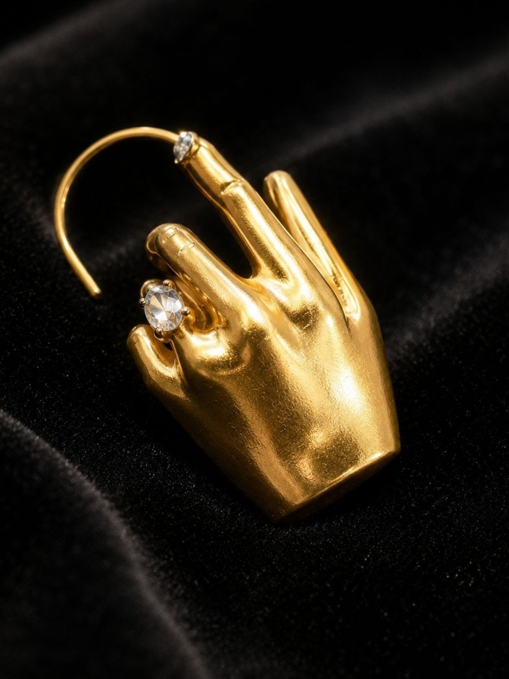 Gold Sculptural Hand Ear Cuff - Elegant Women’s Jewelry - Picture 7 of 8